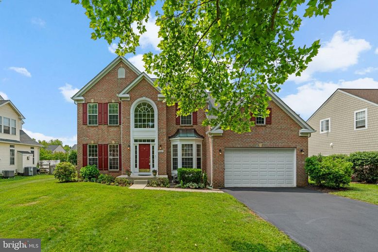 Attached, Exterior, Facade, Brick Facade, Brick Traditional