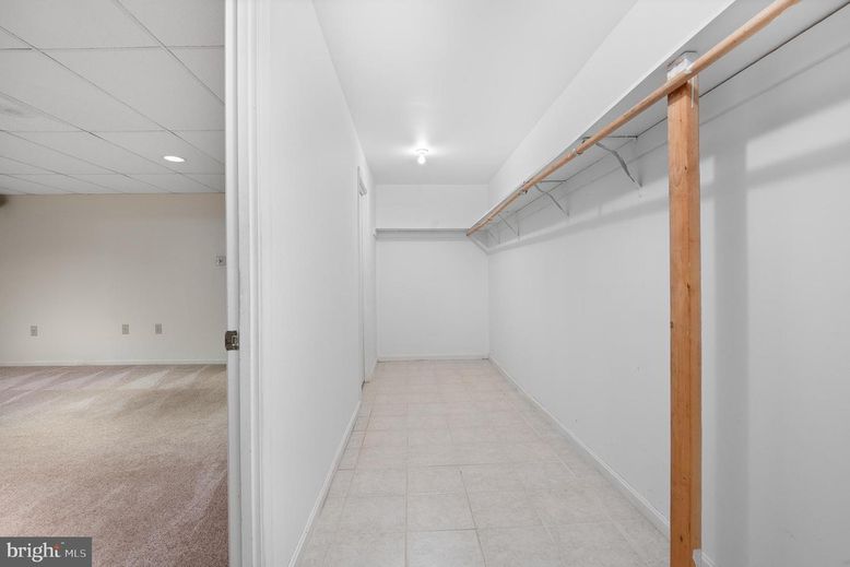 Interior, Recessed Lighting, Walk-in Closets