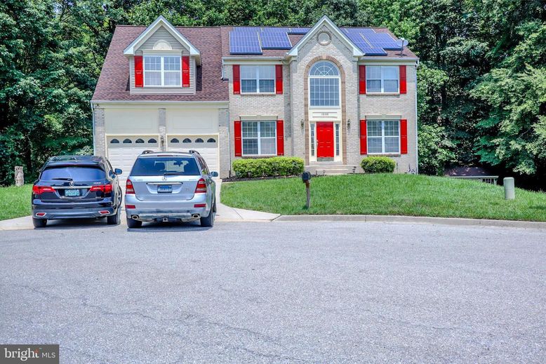 Attached, Exterior, Facade, Solar Panels, Brick Traditional