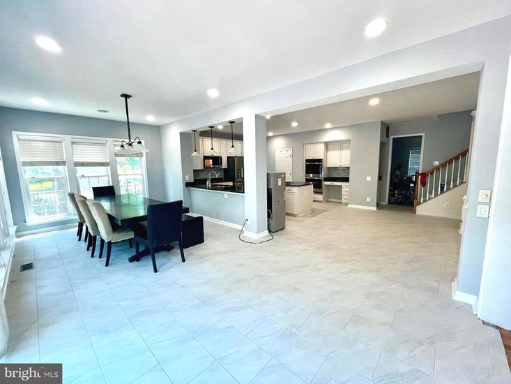 Dining room, Interior, Kitchen, Pendant Lights, Recessed Lighting