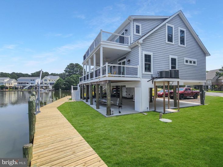 Backyard, Exterior, Water