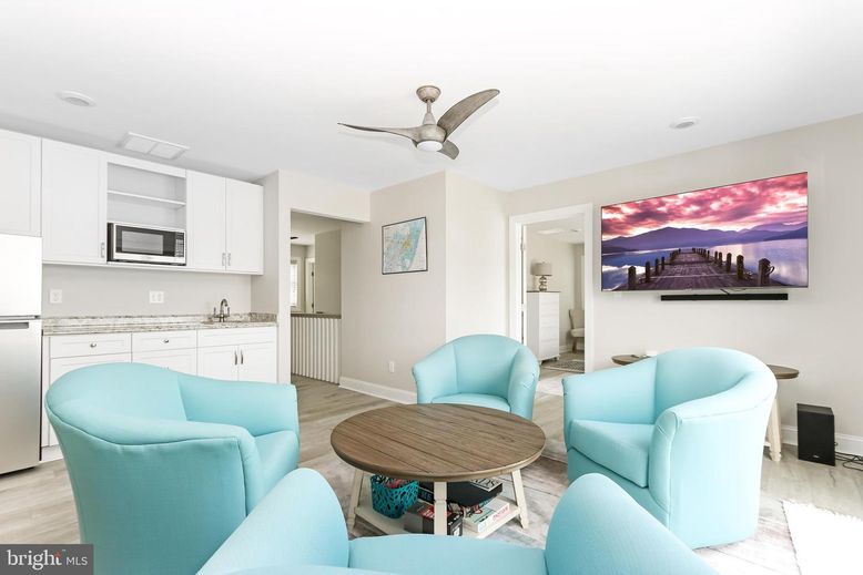 Interior, Kitchen, Living room, Stainless Steel Appliances, Wood Texture Flooring