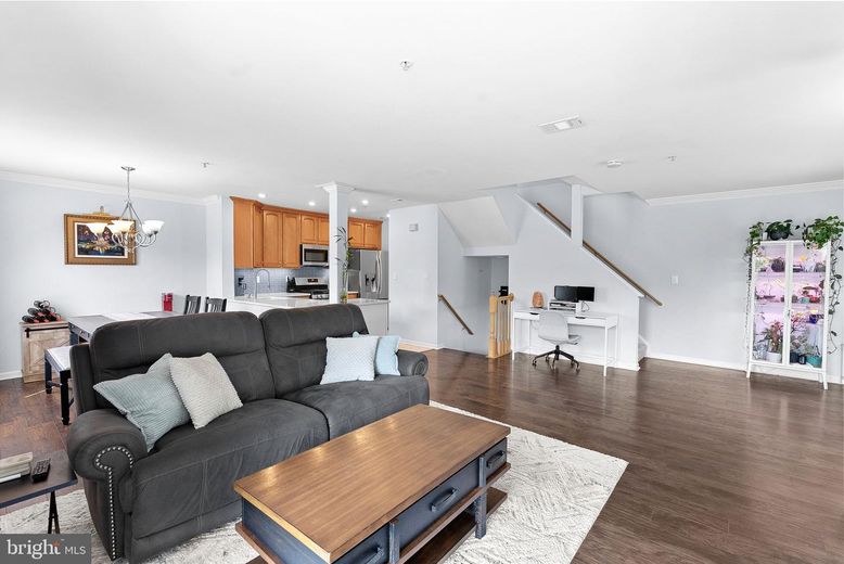 Chandelier, Dining room, Interior, Kitchen, Living room, Recessed Lighting, Stainless Steel Appliances, Wood Texture Flooring