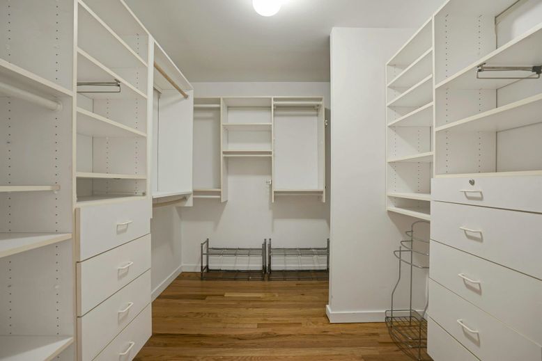 Interior, Walk-in Closets, Wood Texture Flooring