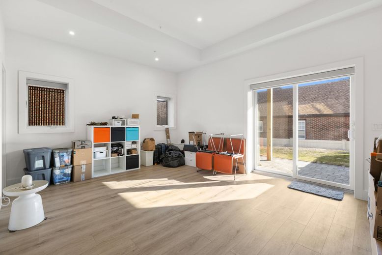 Interior, Recessed Lighting, Wood Texture Flooring