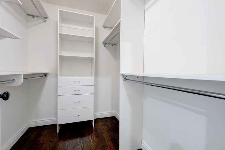 Interior, Walk-in Closets, Wood Texture Flooring