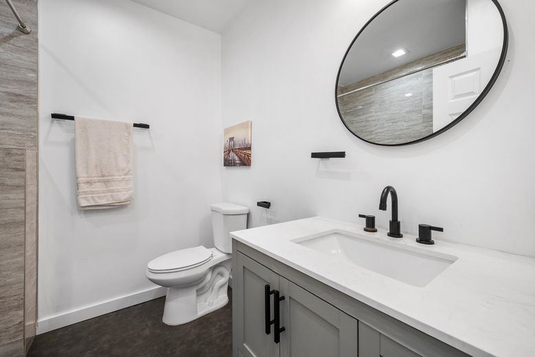 Bathroom, Interior, Recessed Lighting
