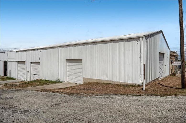Detached Garage, Exterior