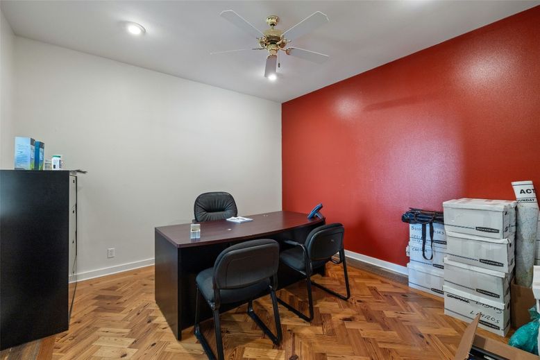 Home Office, Interior, Recessed Lighting, Wood Texture Flooring
