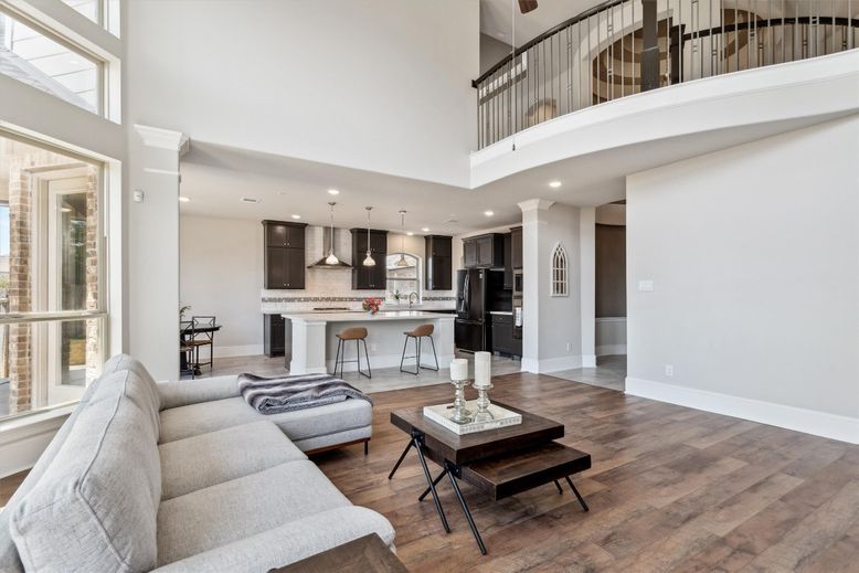 Interior, Kitchen, Living room, Pendant Lights, Recessed Lighting, Stainless Steel Appliances, Wood Texture Flooring