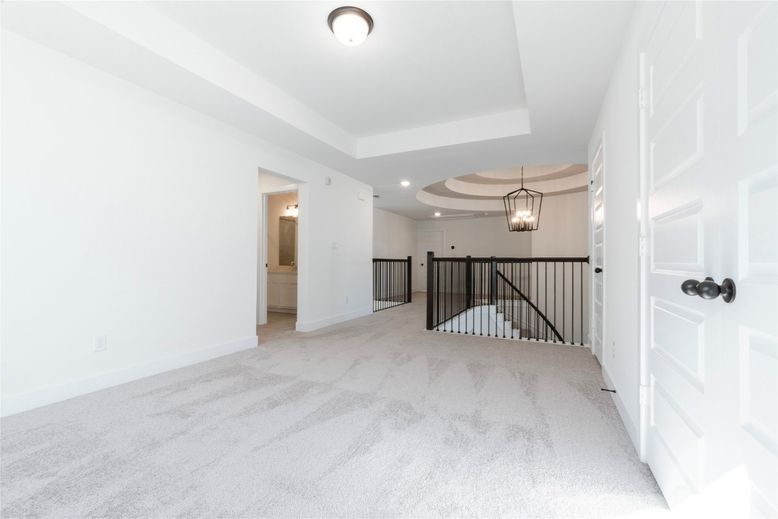 Empty room, Interior, Pendant Lights, Recessed Lighting
