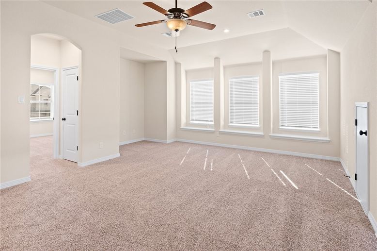Empty room, Interior, Recessed Lighting