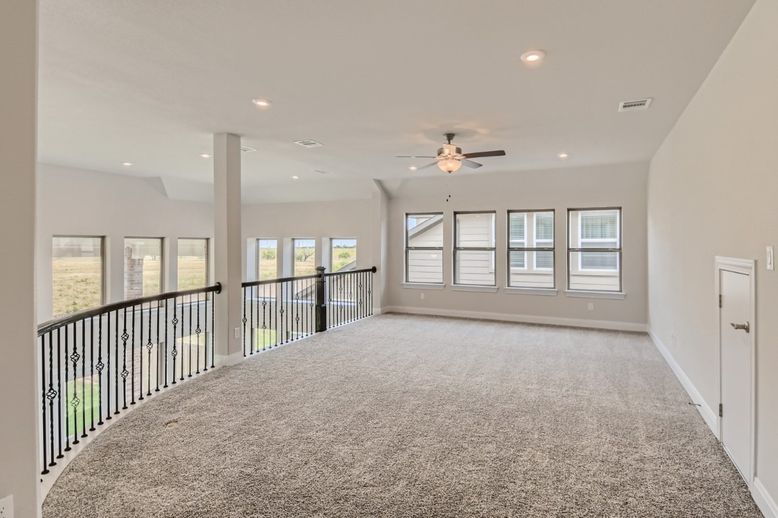 Empty room, Interior, Recessed Lighting