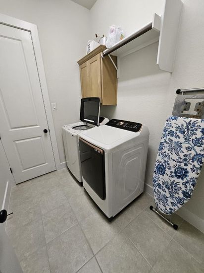 Interior, Washer
