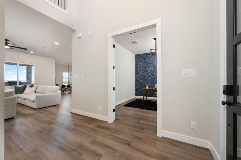Chandelier, Dining room, Interior, Living room, Pendant Lights, Recessed Lighting, Wood Texture Flooring