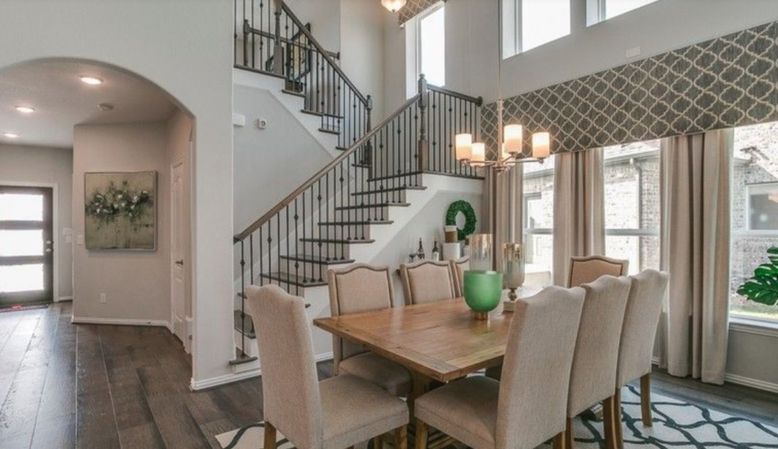Chandelier, Dining room, Interior, Recessed Lighting, Wood Texture Flooring