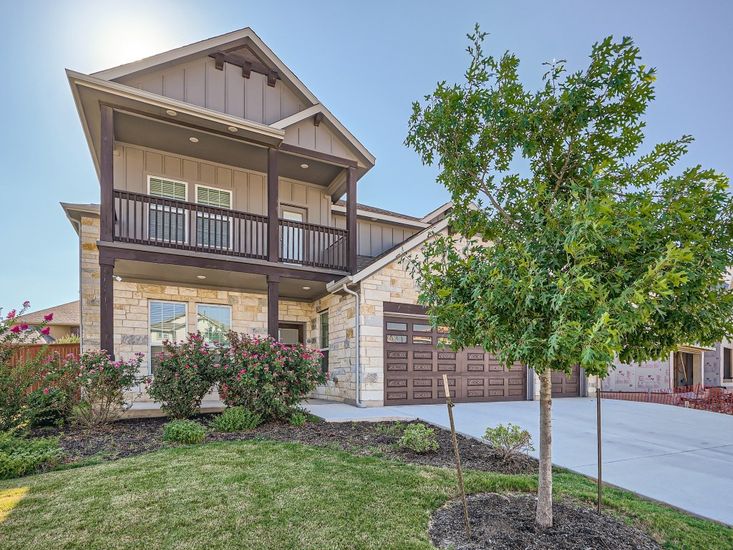 Attached, Backyard, Exterior, Facade, American Craftsman