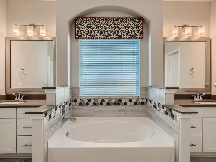 Bathroom, Dual Sink Vanities, Interior