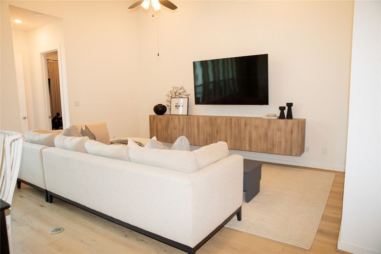 Interior, Living room, Recessed Lighting, Wood Texture Flooring