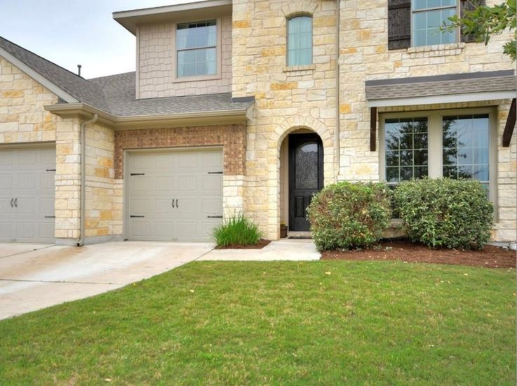 Attached, Exterior, Facade, Brick Traditional