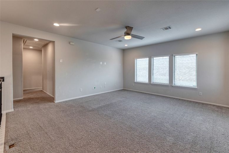 Empty room, Interior, Recessed Lighting