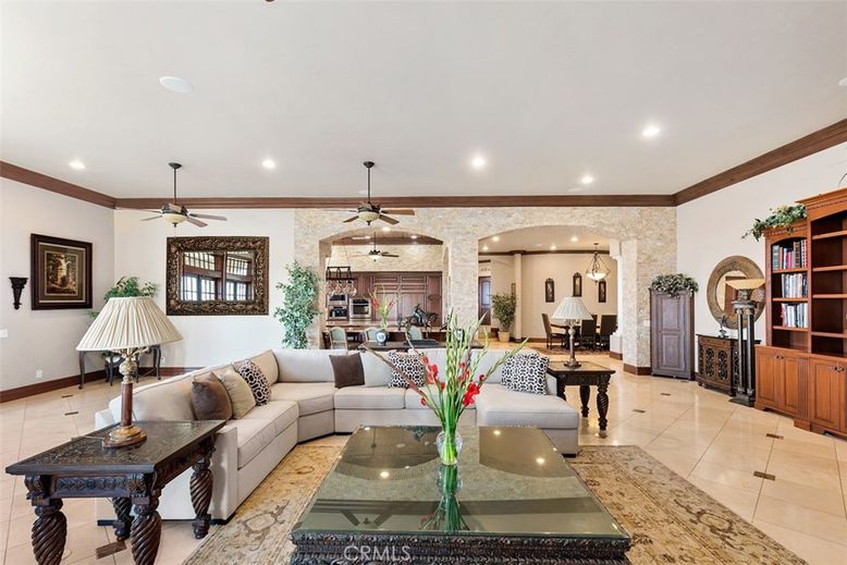 Dining room, Interior, Living room, Pendant Lights, Recessed Lighting, Stone Walls