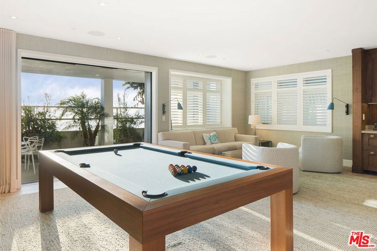 Billiard Table, Game Room, Interior, Living room, Recessed Lighting