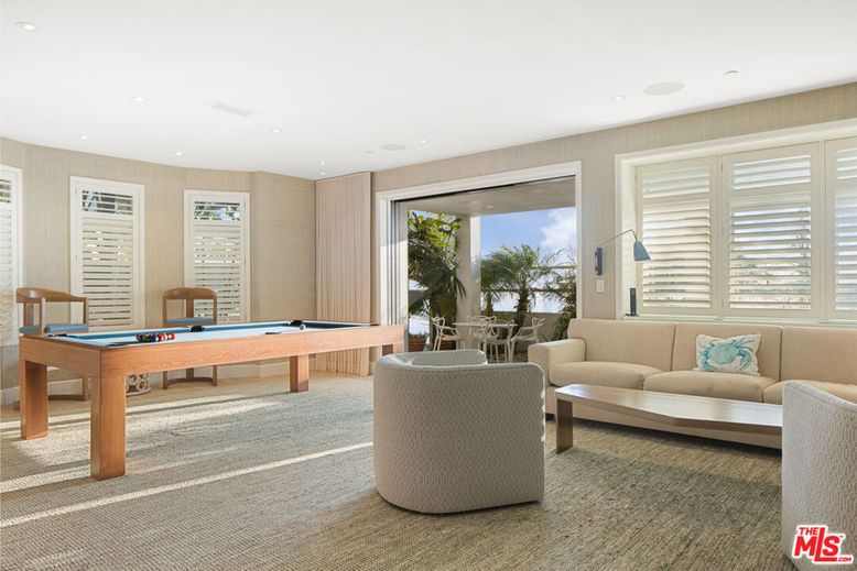 Billiard Table, Game Room, Interior, Recessed Lighting