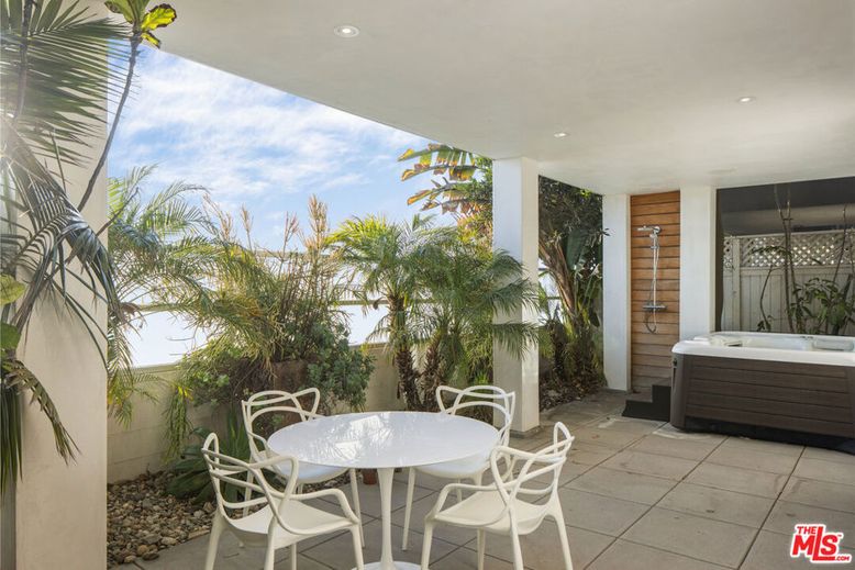 Exterior, Hot Tub