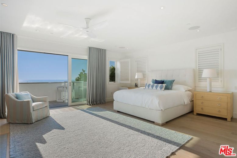 Bedroom, Interior, Recessed Lighting, Water, Wood Texture Flooring