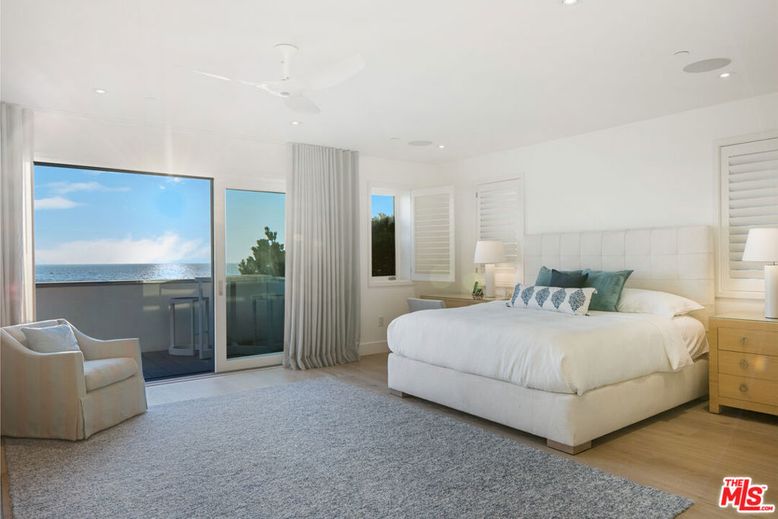 Bedroom, Interior, Recessed Lighting, Water, Wood Texture Flooring