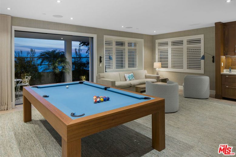 Billiard Table, Game Room, Interior, Recessed Lighting