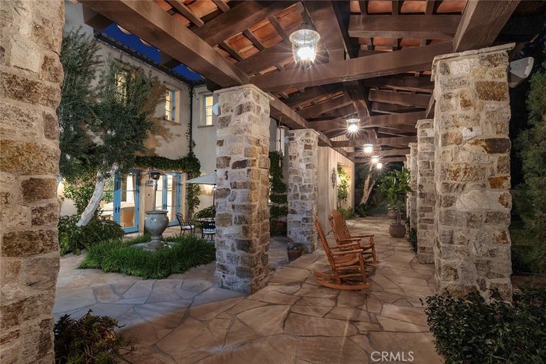 Exterior, Wooden Beams