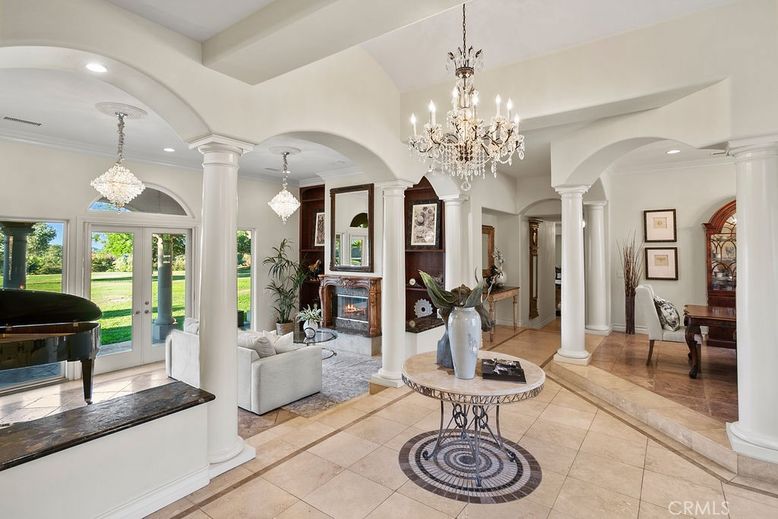 Chandelier, Fireplace, Interior, Living room, Pendant Lights, Piano, Recessed Lighting