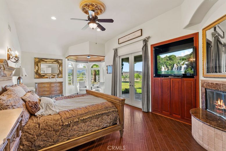 Bedroom, Fireplace, Interior, Recessed Lighting, Wood Texture Flooring
