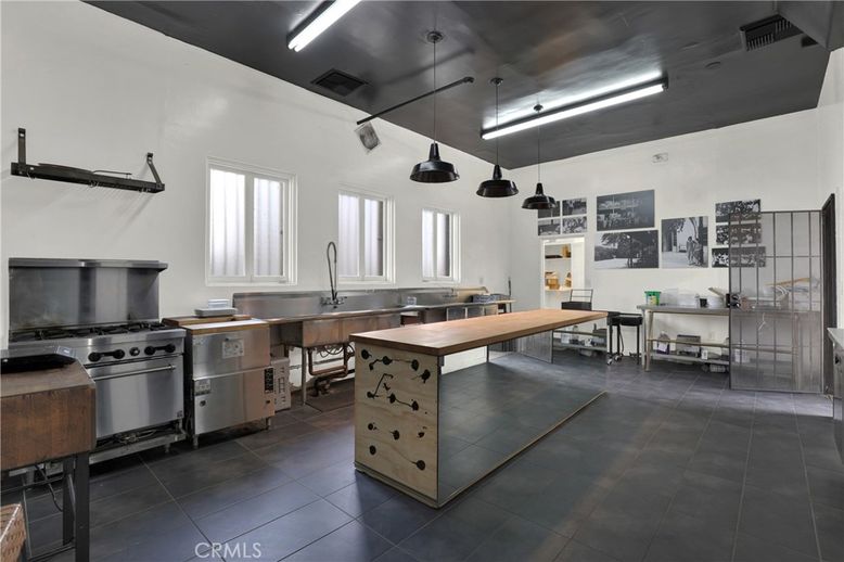 Dining room, Interior, Kitchen, Pendant Lights, Stainless Steel Appliances