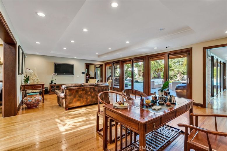 Dining room, Interior, Living room, Recessed Lighting, Water, Wood Texture Flooring