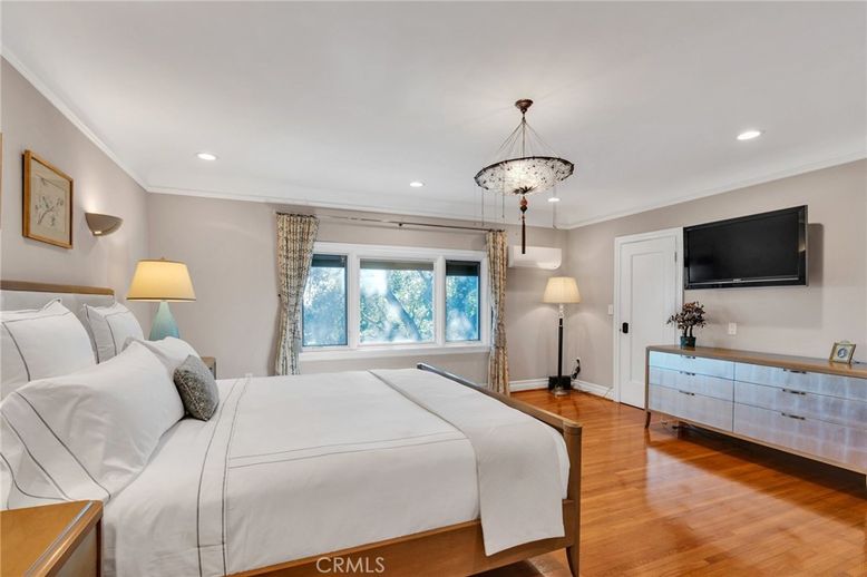 Bedroom, Interior, Pendant Lights, Recessed Lighting, Wood Texture Flooring