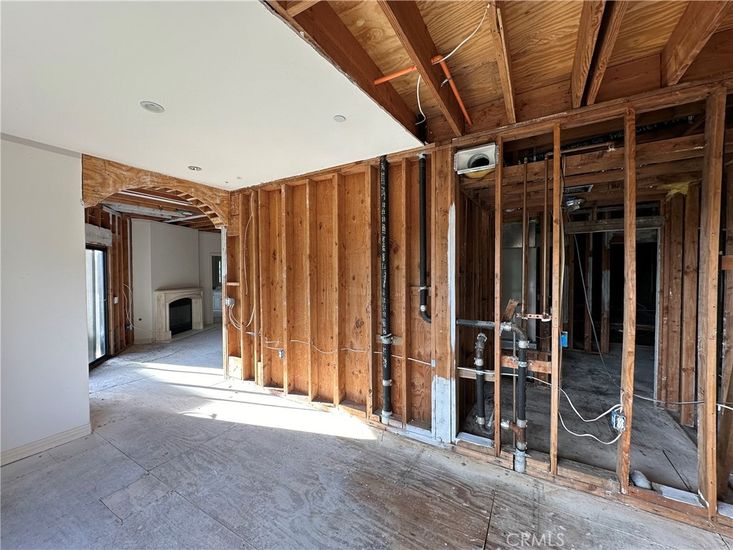 Empty room, Interior, Wooden Beams, Wooden Ceilings, Wooden Walls