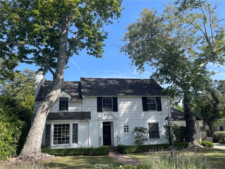 Exterior, Facade, Cape Cod