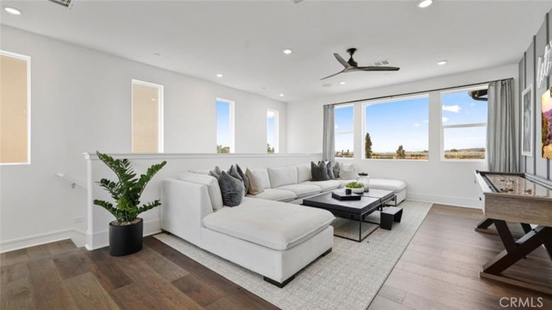 Game Room, Interior, Living room, Recessed Lighting, Wood Texture Flooring