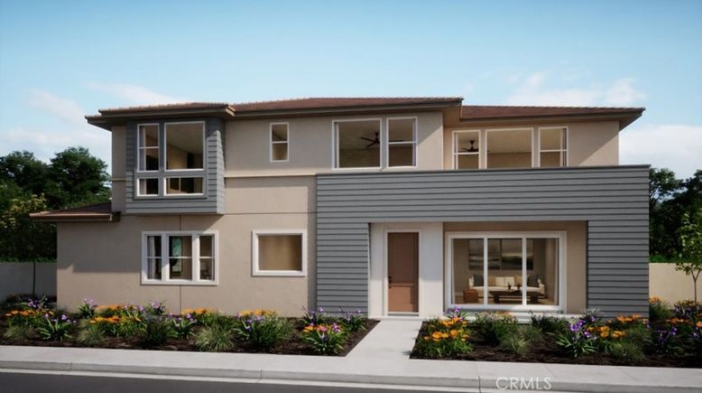 Exterior, Facade, Modern