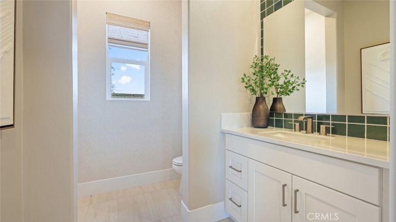 Bathroom, Interior, Tile Countertops