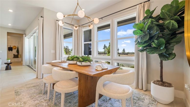 Dining room, Interior, Pendant Lights, Recessed Lighting