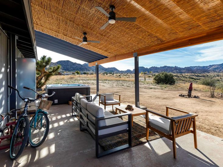 Exterior, Hot Tub
