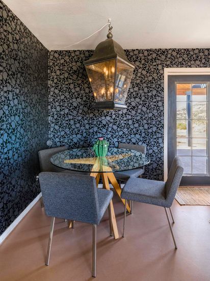 Dining room, Interior