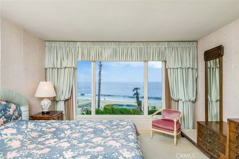 Bedroom, Interior, Water