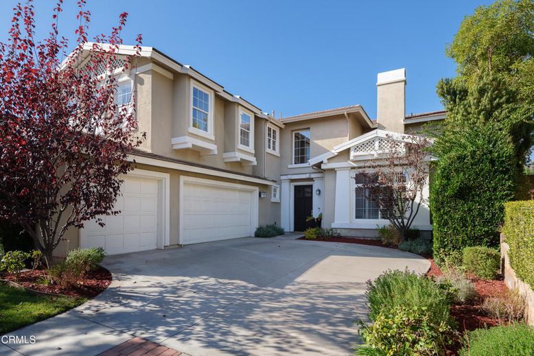 Attached, Exterior, Facade, Mediterranean