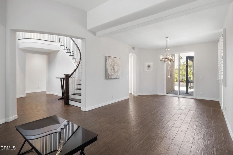 Chandelier, Empty room, Interior, Wood Texture Flooring