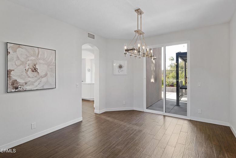 Chandelier, Empty room, Interior, Pendant Lights, Wood Texture Flooring